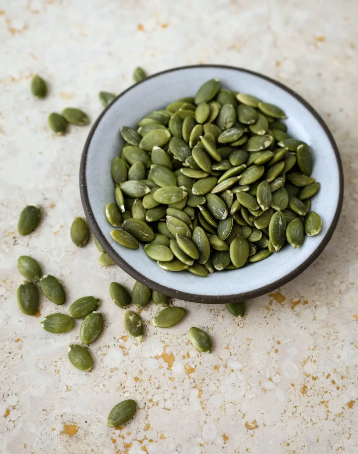 Pumpkin Seeds (Kaddu Ke Beej): Weight Loss Diet Mein Kaise Khayein (2026 Guide)